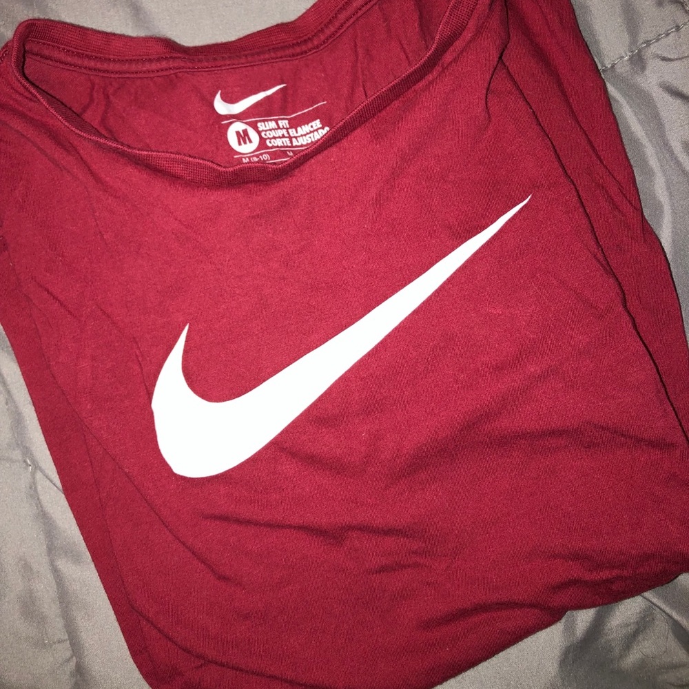 Nike Women’s Slim Fit T-Shirt